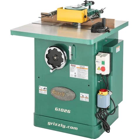 Grizzley tools - The Grizzly G0768 8" x 16" Variable-Speed Lathe is perfect for a sturdy workbench or as a stand-alone unit when mounted on the T26599 Optional Stand. Features variable-speed spindle with high/low speed ranges, convenient quick-lock tailstock, reverse feed for cutting left-hand threads and a great selection of included standard equipment.